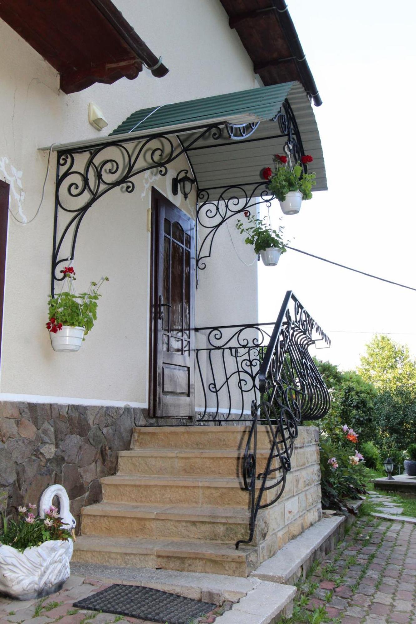 Котедж "Красний Краєвид" Yaremche Exterior photo