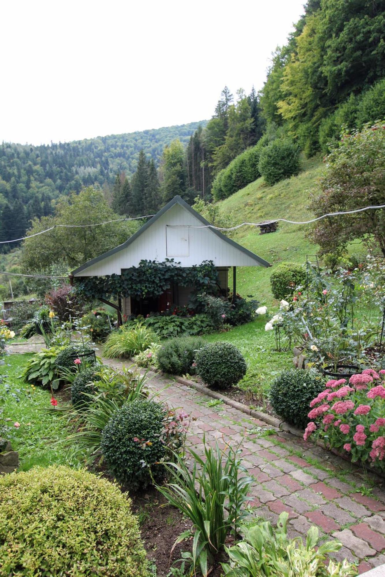 Котедж "Красний Краєвид" Yaremche Exterior photo