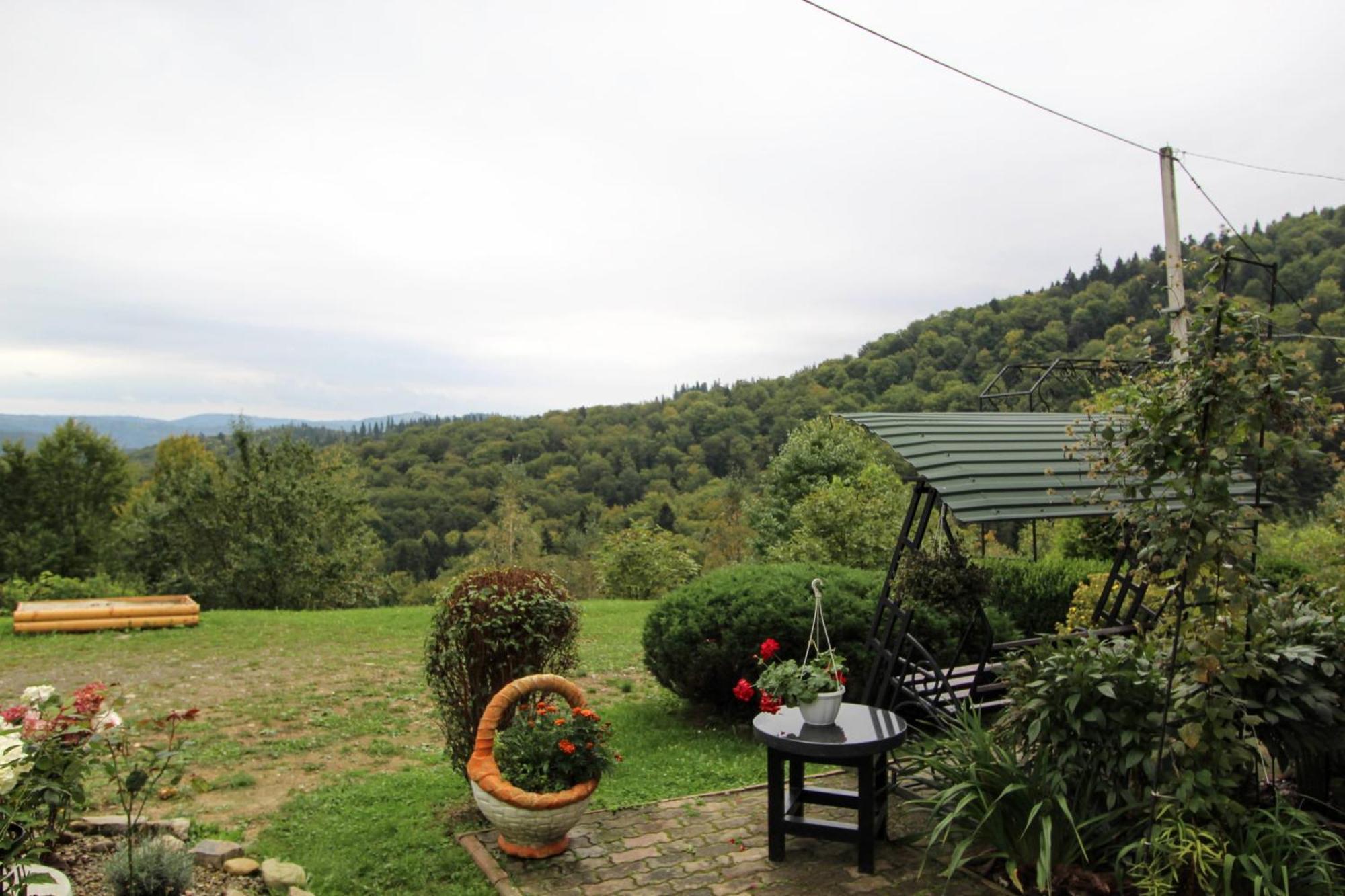 Котедж "Красний Краєвид" Yaremche Exterior photo